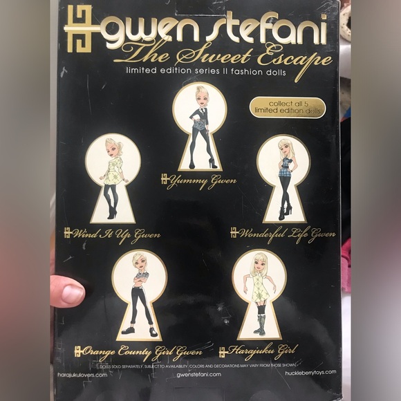 Gwen Stefani doll - Picture 3 of 3